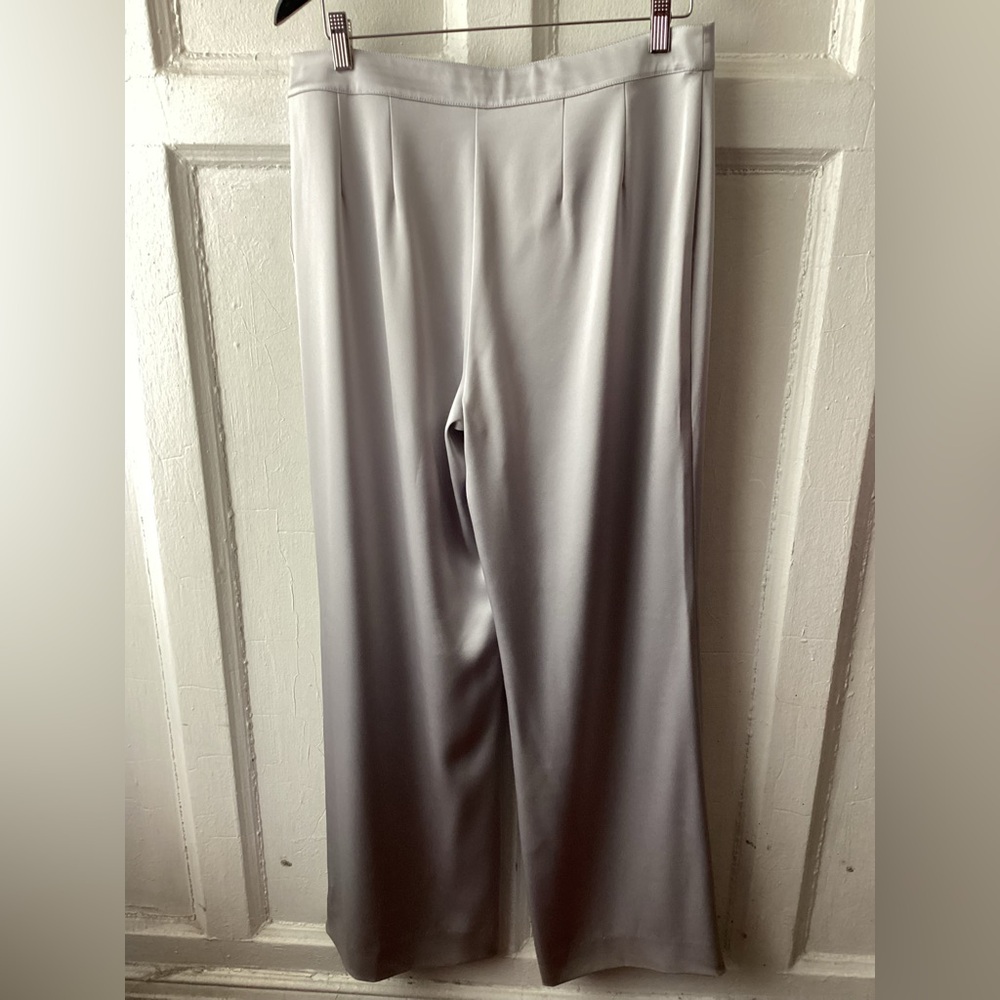 St. John Elegant Gray/Silver Satin Pants - Picture 4 of 12